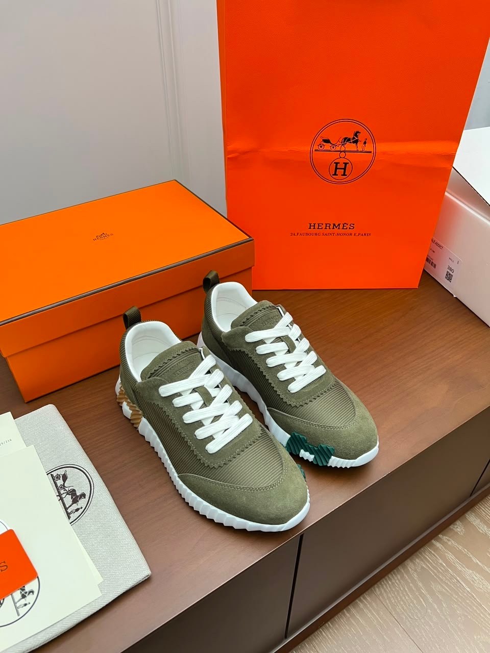 кроссовки hermes,,кроссовки hermes женские,кроссовки мужские hermes,женские кроссовки