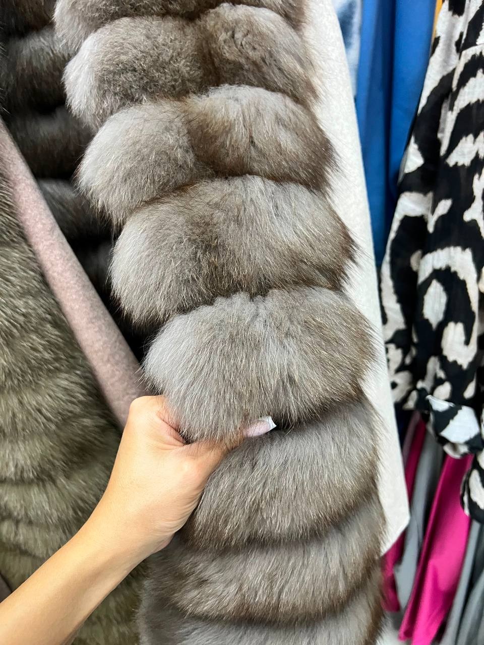 меховая жилетка,меховой жилет,жилетка из песца,меховая жилетка из песца,жилет из песца