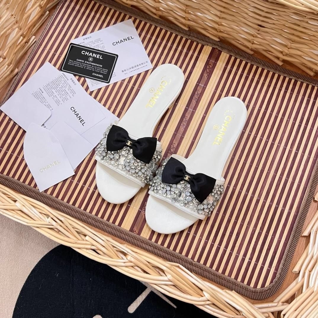 шлепанцы chanel,тапочки chanel,chanel шлепанцы женские,шлепанцы женские,сандалии chanel