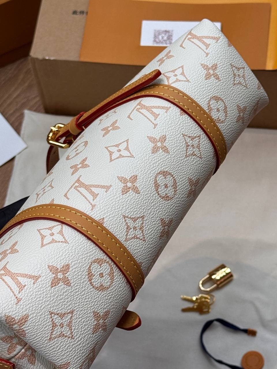 louis vuitton сумки,сумка дорожная louis vuitton,louis vuitton сумка на плечо,louis vuitton сумка багет,сумка женская louis vuitton