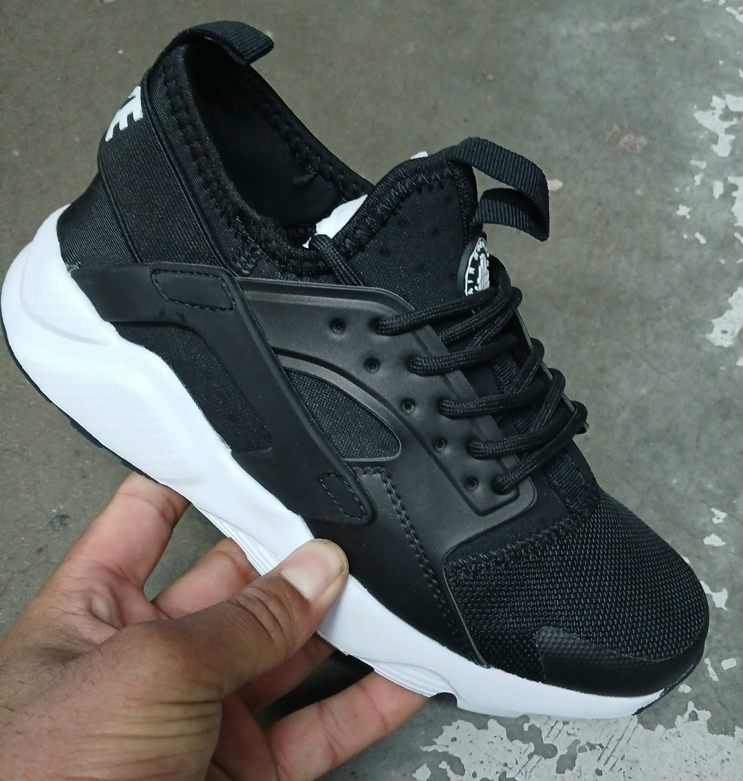 nike air huarache run ultra,nike air huarache ultra,nike air huarache run,nike air huarache,nike huarache ultra