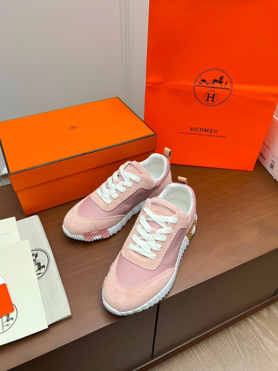 кроссовки hermes,,кроссовки hermes женские,кроссовки мужские hermes,женские кроссовки