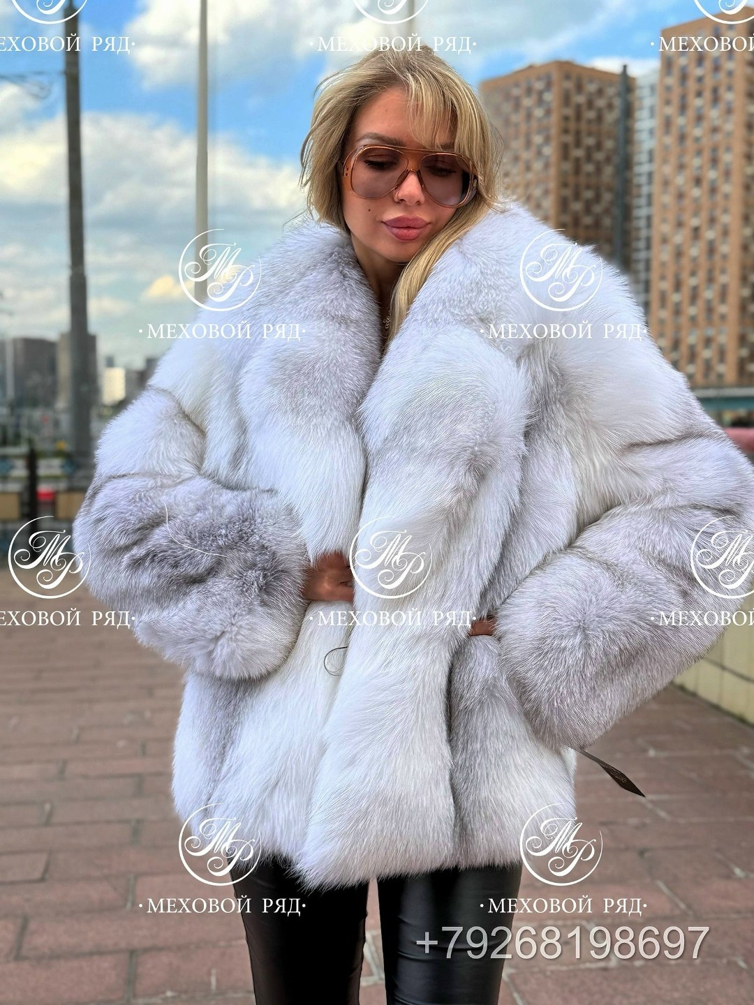 белая короткая шуба из финской лисы,шуба из песца,короткая шуба из белой лисы,шуба из белой кристовой лисы,шуба из белой лисы