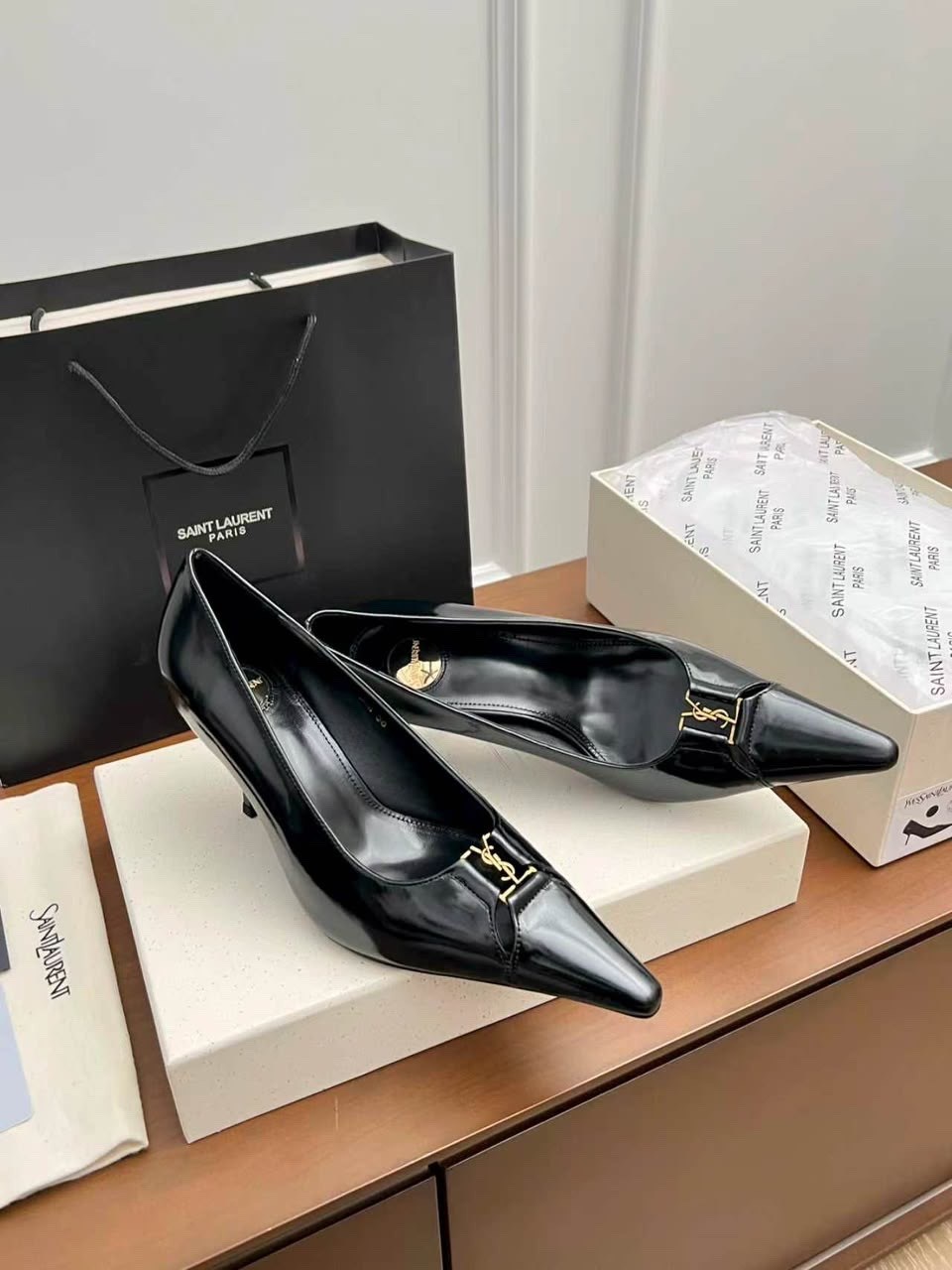 ,женские туфли лодочки,туфли saint laurent,туфли женские,туфли