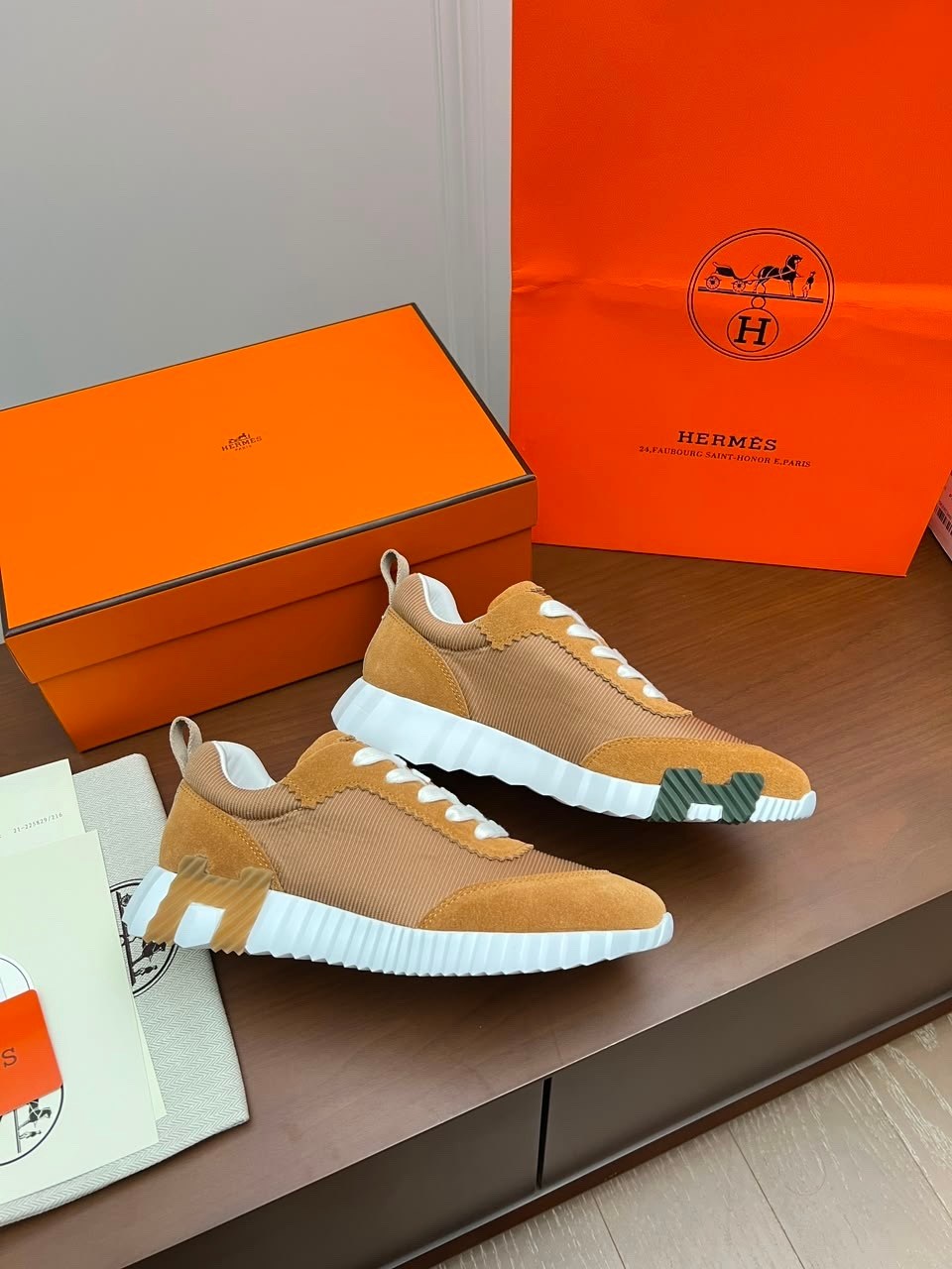 кроссовки hermes,,кроссовки hermes женские,кроссовки мужские hermes,женские кроссовки