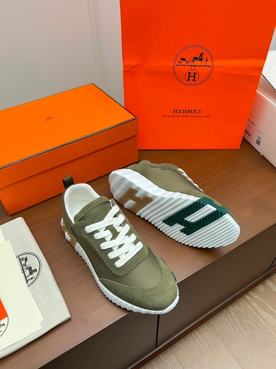 кроссовки hermes,,кроссовки hermes женские,кроссовки мужские hermes,женские кроссовки