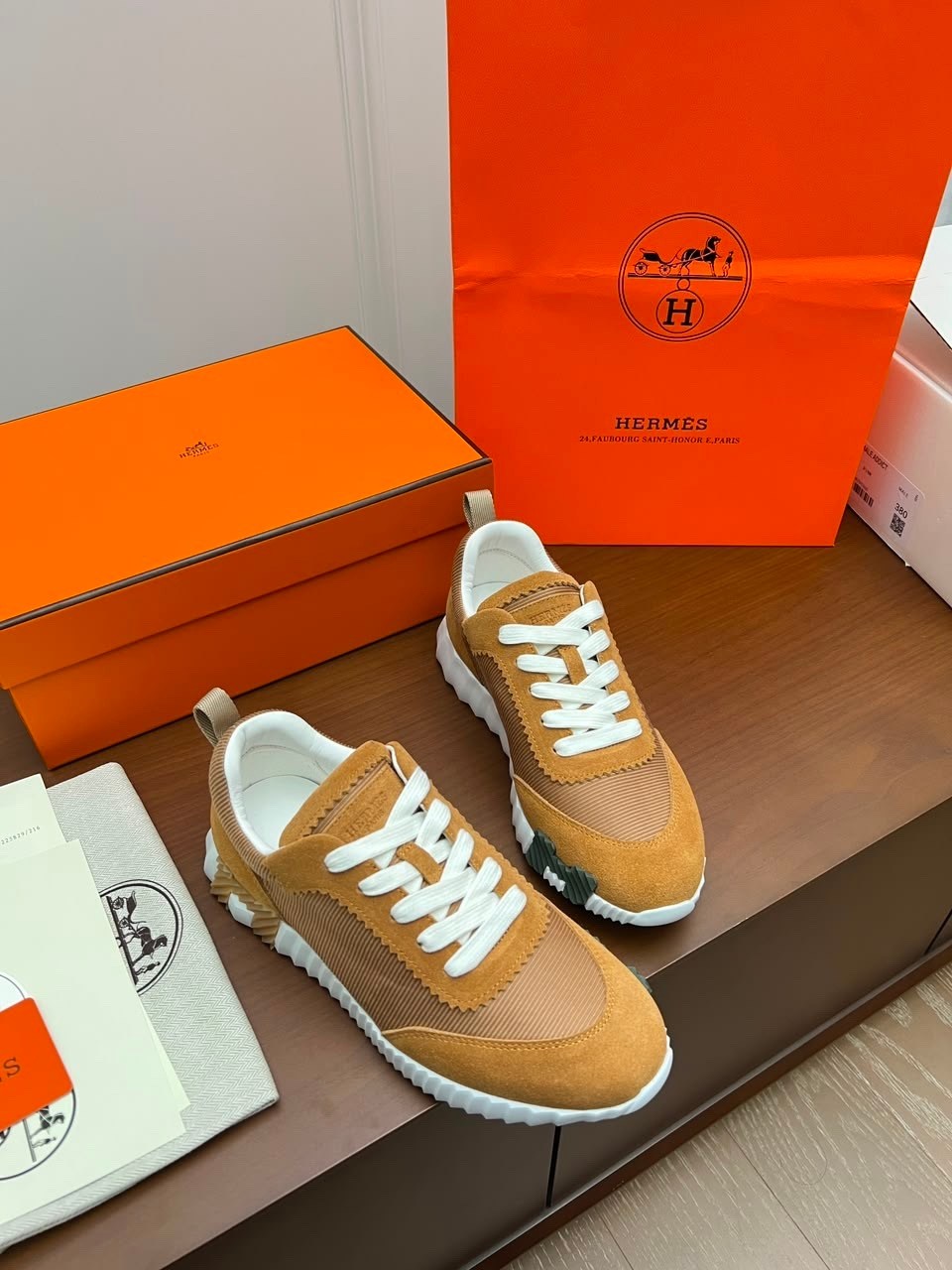 кроссовки hermes,,кроссовки hermes женские,кроссовки мужские hermes,женские кроссовки