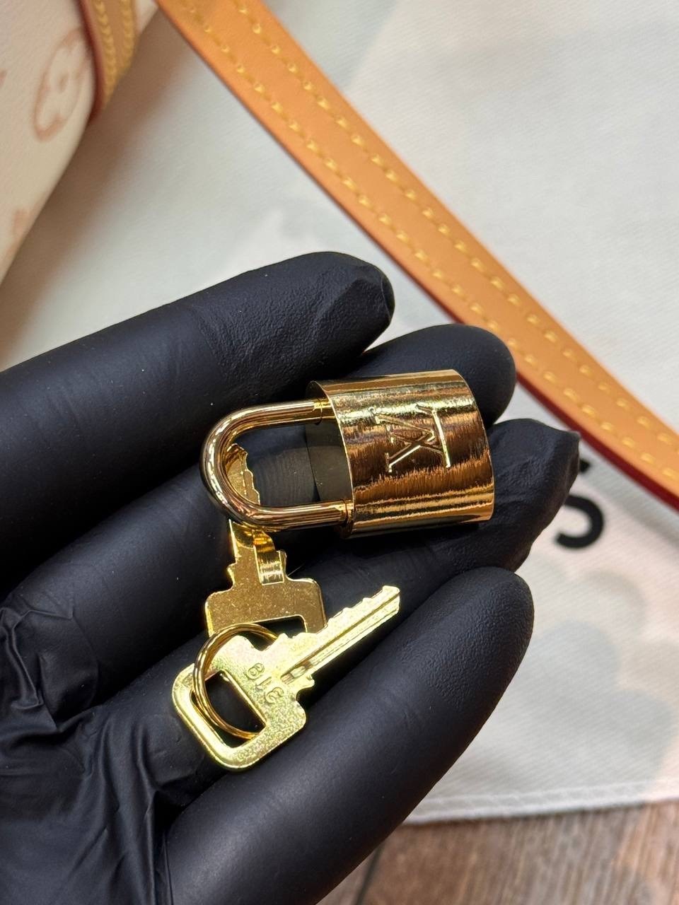 louis vuitton сумки,сумка дорожная louis vuitton,louis vuitton сумка на плечо,louis vuitton сумка багет,сумка женская louis vuitton