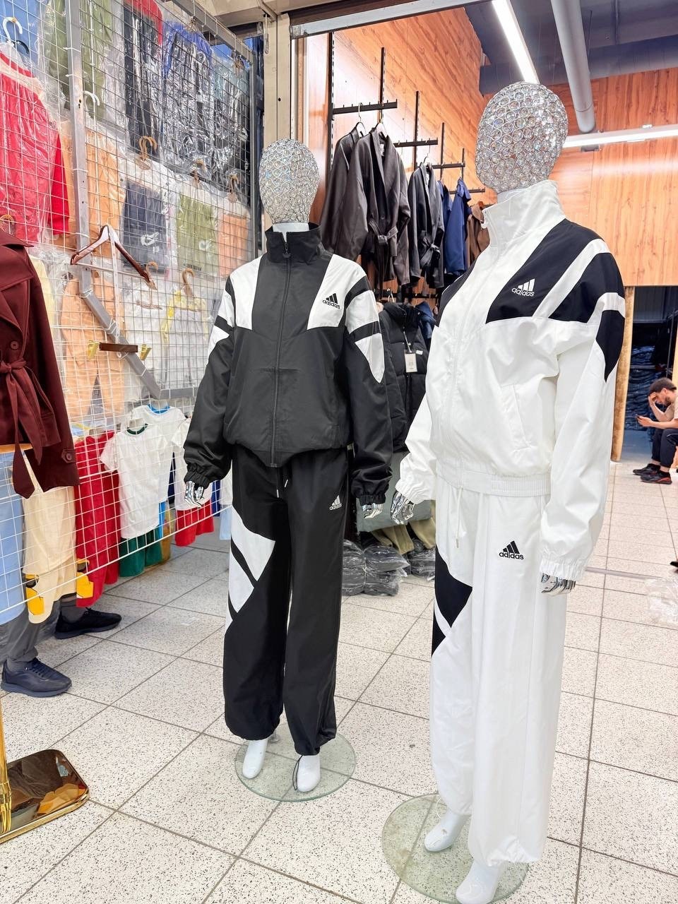 ветровка adidas,белая ветровка адидас женская,adidas original,куртка adidas,ветровка женская adidas