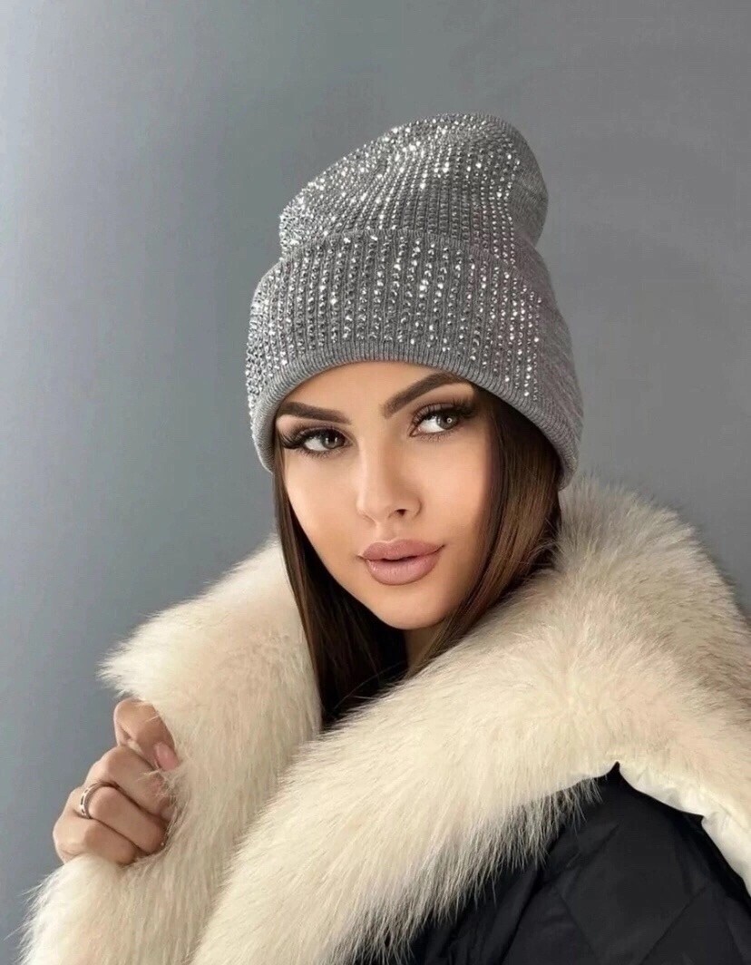 шапка бини двухслойная осень-зима со стразами fashion lux,шапка бини со стразами двухслойная демисезонная весна adelelove,шапка бини со стразами,женская стильная шапка бини со стразами,шапка женская б