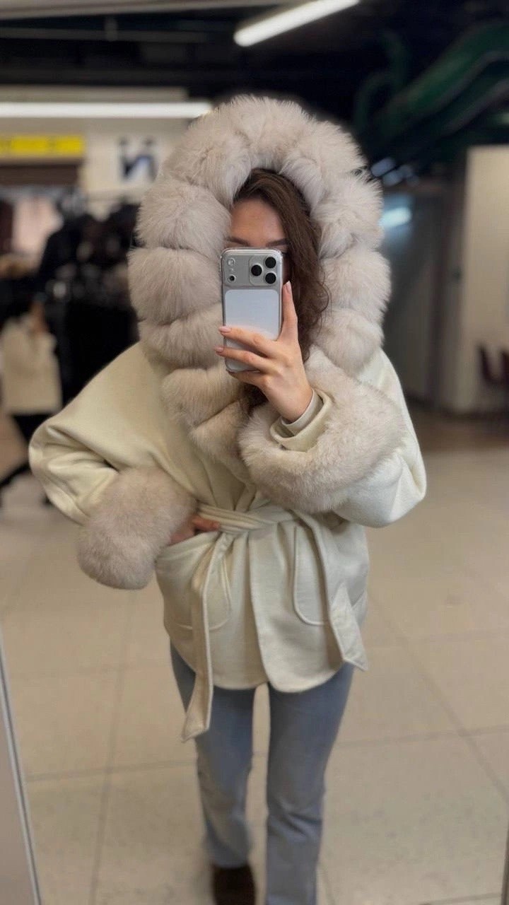 кашемировое пальто с мехом песца,пальто с песцом,пальто кашемировое с мехом,пальто с мехом,пальто кашемировое с натуральным мехом песца