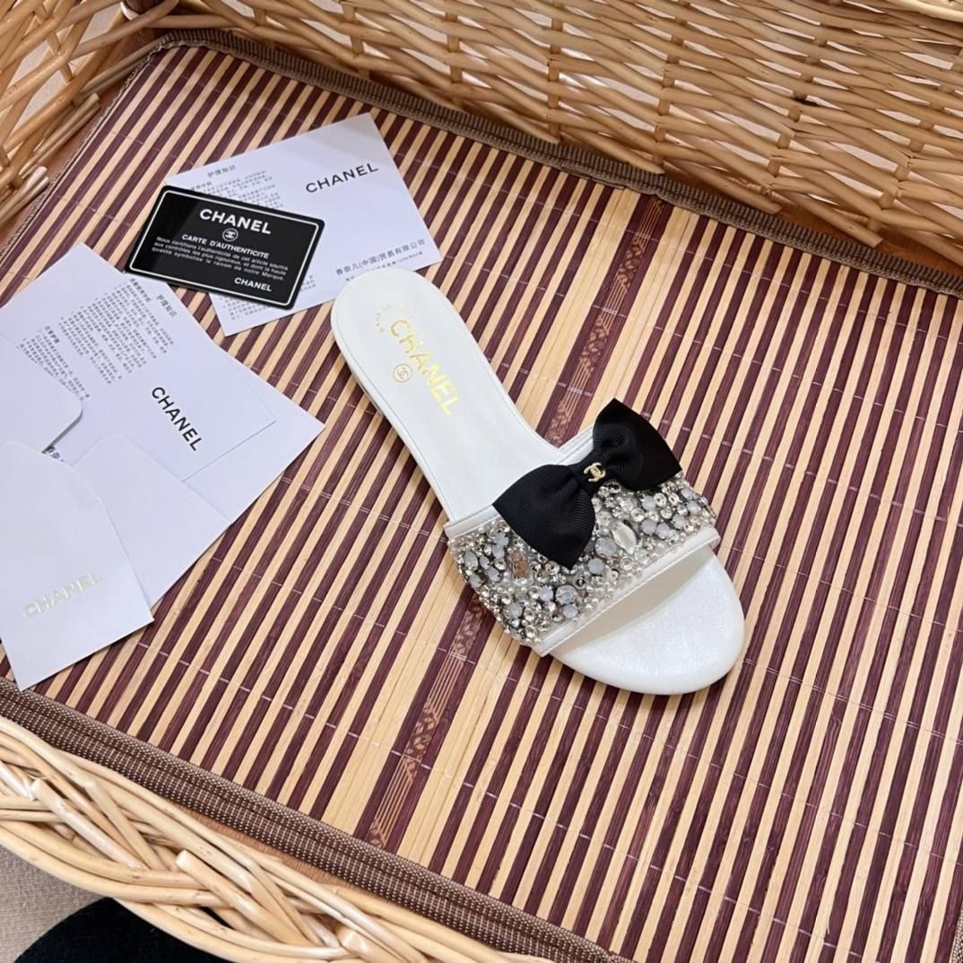 шлепанцы chanel,тапочки chanel,chanel шлепанцы женские,шлепанцы женские,сандалии chanel