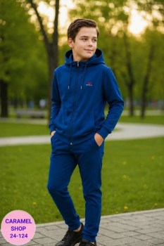 Костюм