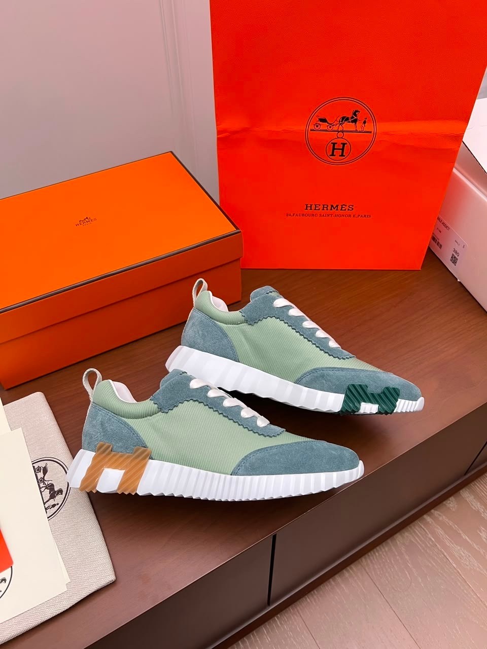 кроссовки hermes,,кроссовки hermes женские,кроссовки мужские hermes,женские кроссовки