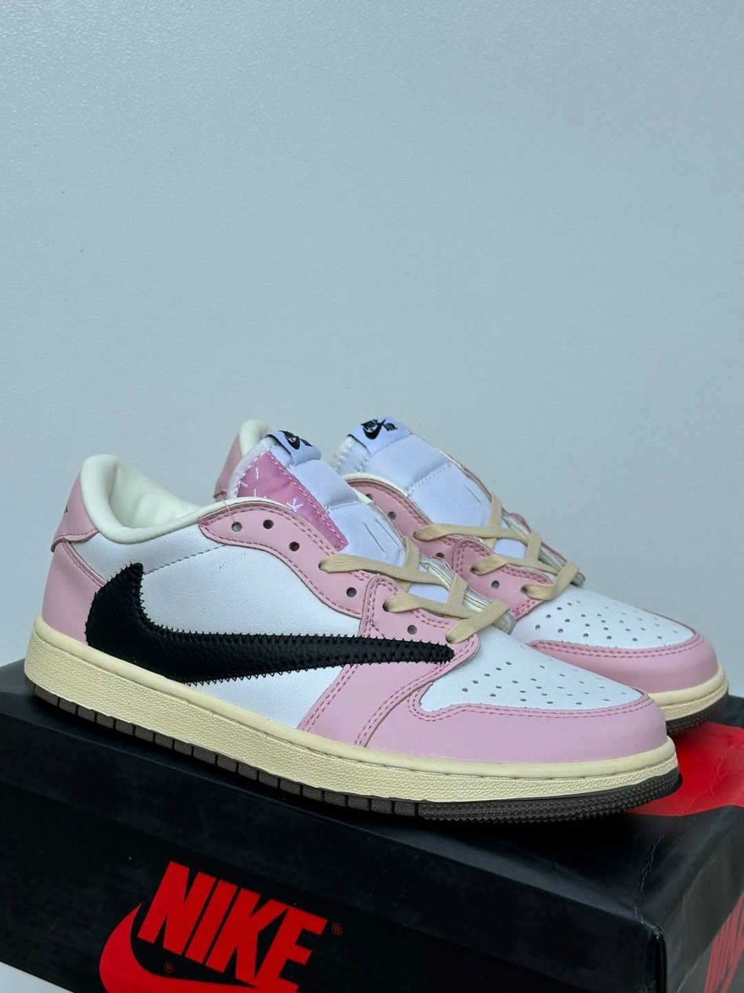 travis scott x air jordan 1 low sail shy pink,кроссовки travis scott x air jordan 4 retro,travis scott x air jordan 1 low og sail/shy pink,nike air jordan 1 low x travis scott sail shy pink,кеды travi