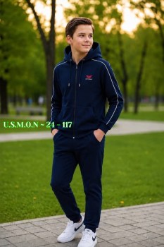 Костюм