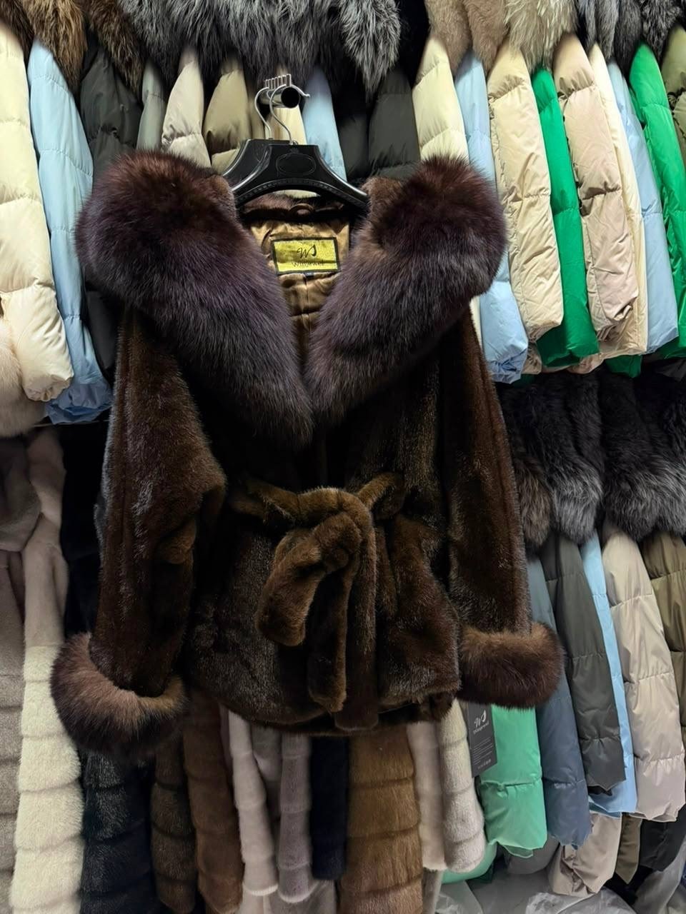 шуба норковая,шубка из меха европейской норки с капюшоном из меха песца,шуба норковая с капюшоном,шуба эко мех под норка,шуба летучая мышь