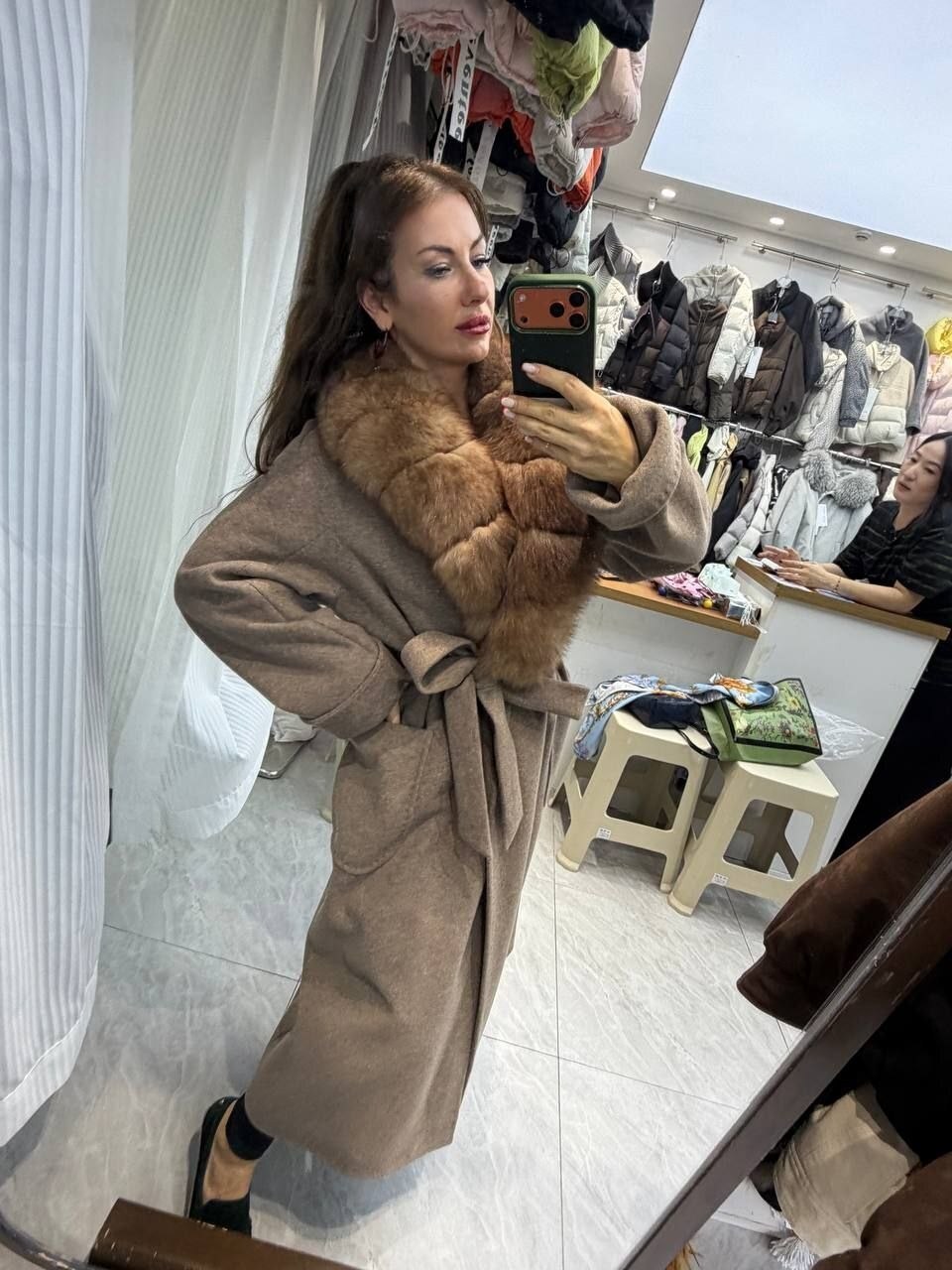пальто с мехом,пальто зимнее,пальто из кашемира с мехом соболя,пальто с мехом соболя,пальто кашемировое с мехом