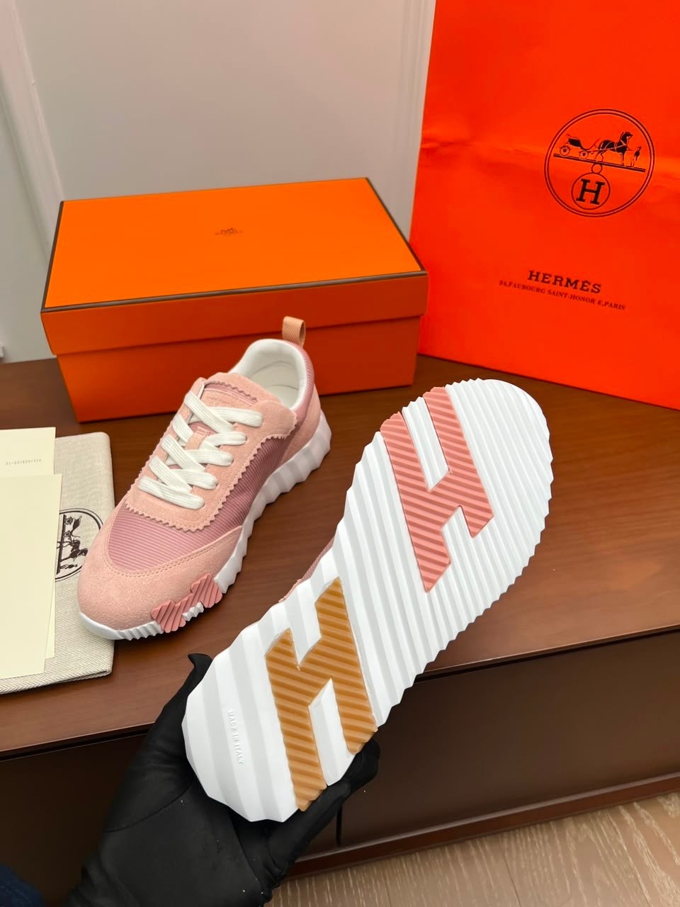 кроссовки hermes,,кроссовки hermes женские,кроссовки мужские hermes,женские кроссовки