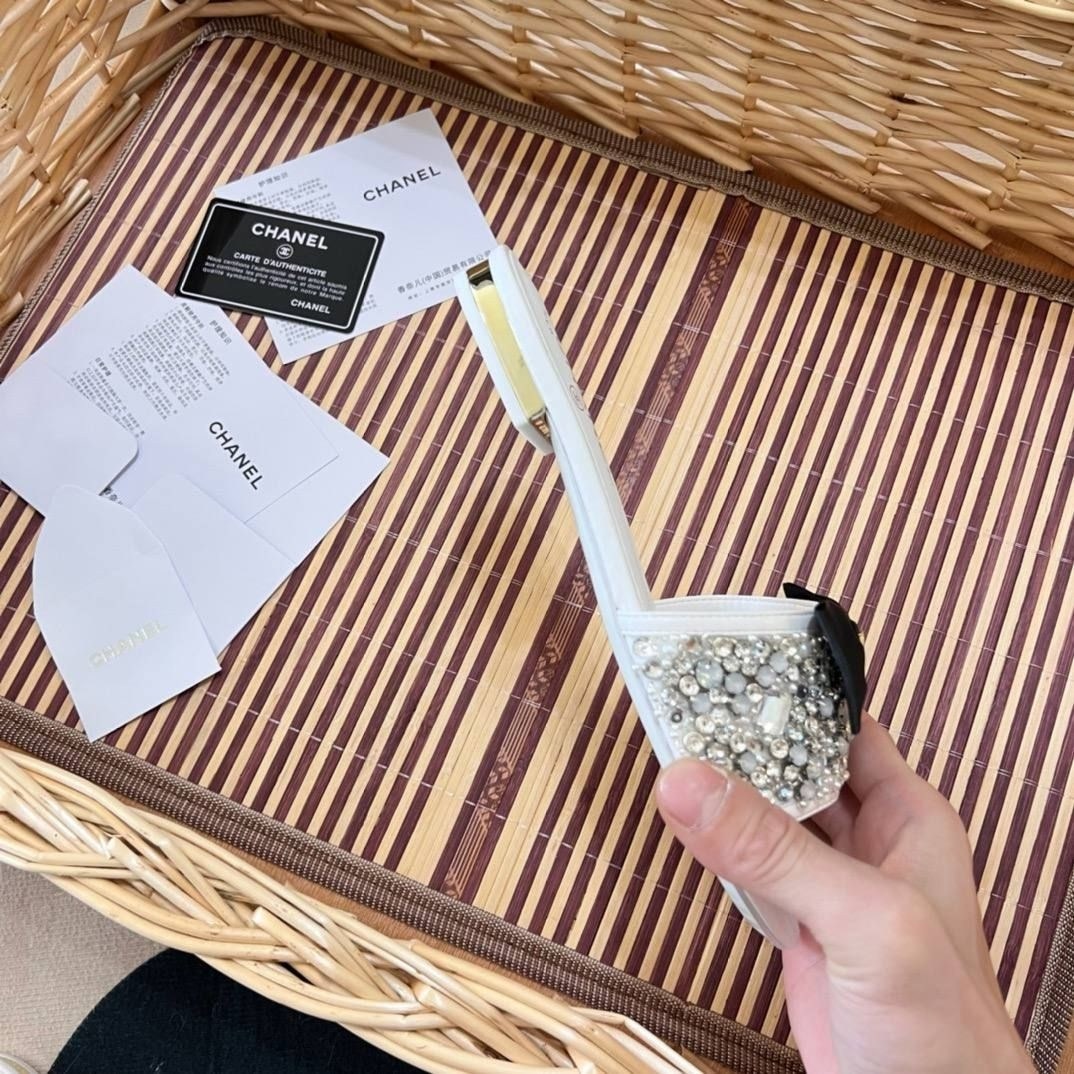шлепанцы chanel,тапочки chanel,chanel шлепанцы женские,шлепанцы женские,сандалии chanel