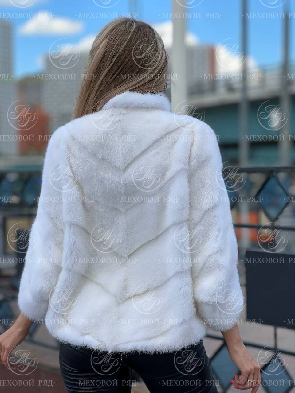 короткая белая норковая шуба,белая норковая шуба автоледи,белая норковая шуба модель рубашка,полушубки белые норка,шубка из меха европейской норки