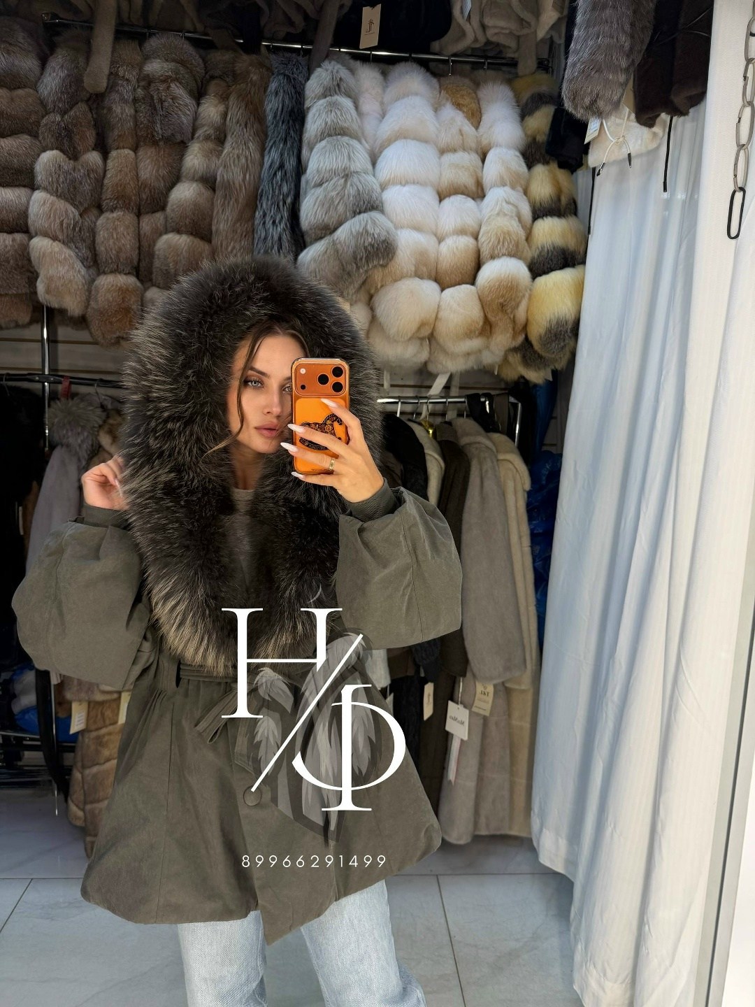 парка с натуральным мехом,женский пуховик с меховым капюшоном,парка с блюфрост и цельным капюшоном yana kraft brand,женская парка с натуральным мехом,женская зимняя куртка