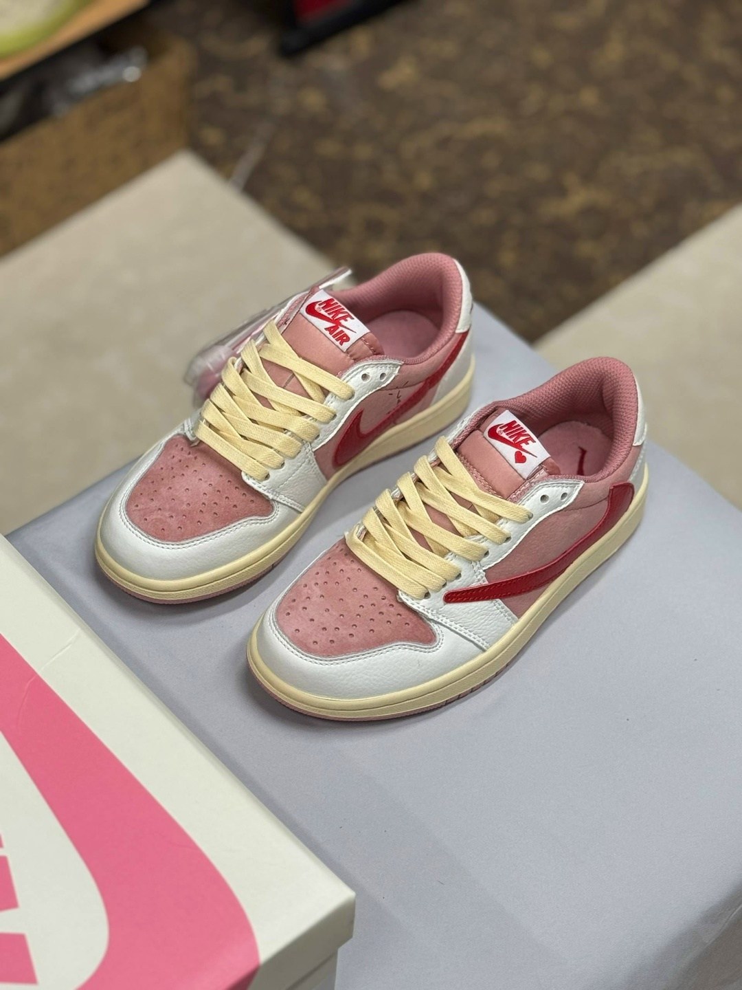 travis scott x air jordan 1 low sail/shy pink,кроссовки travis scott x air jordan 1 low,travis scott x air jordan 1 low og "sail/shy pink",nike air jordan 1 low x travis scott sail shy pink,женские кр