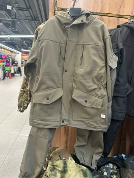 Костюм