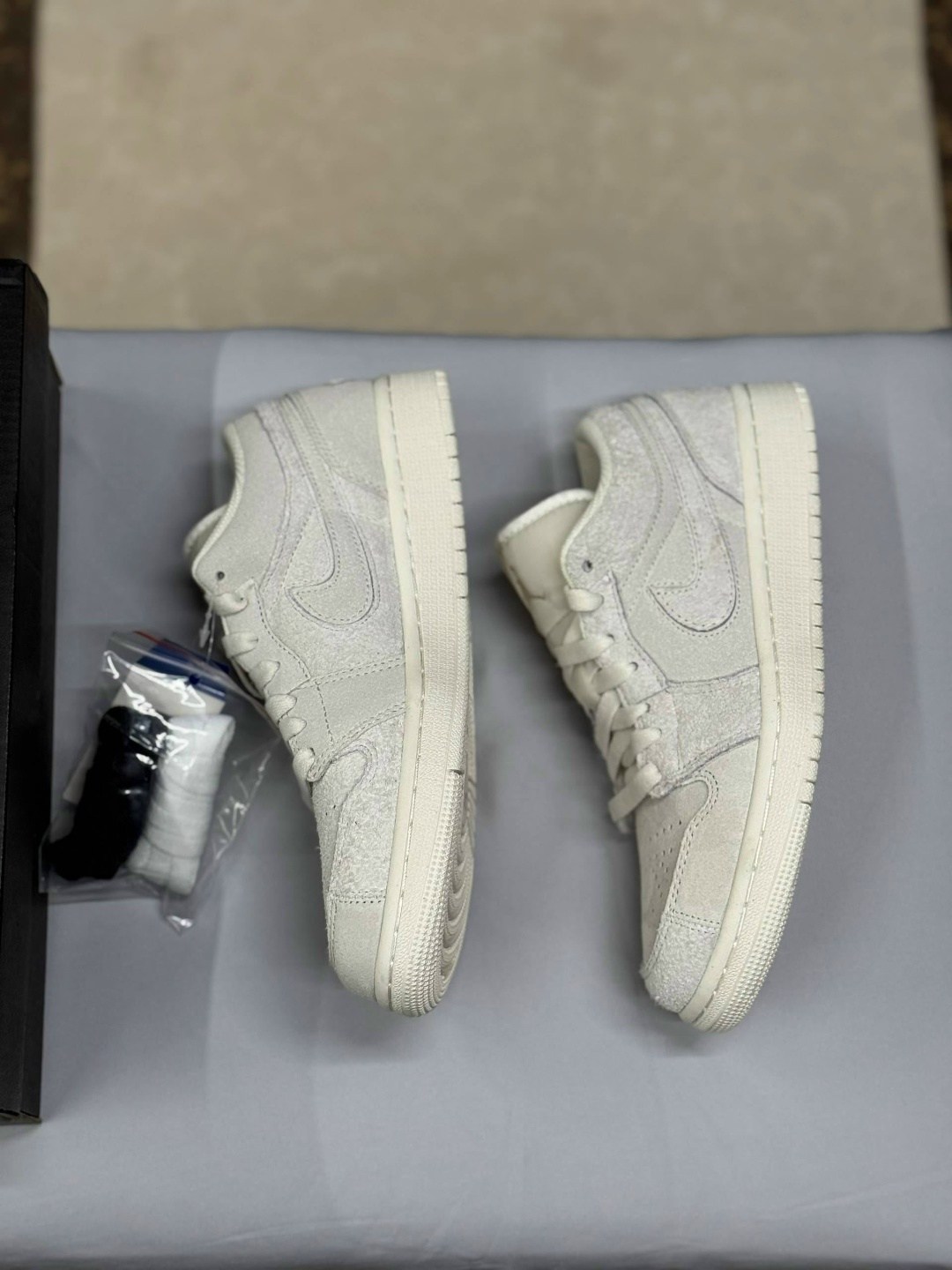 nike air jordan 1 low,nike air jordan 1 low se,air jordan 1 low triple white,nike air jordan 1 low se craft,air jordan 1 low