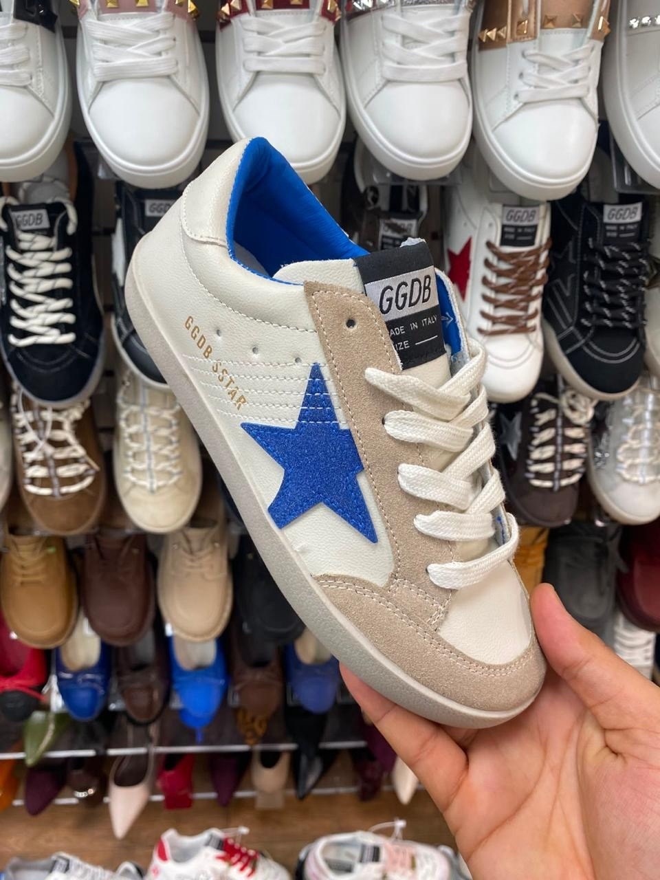 golden goose кеды блестящие черные,golden goose черные кеды женские,golden goose кеды super-star с кристаллами черный,,голден гус кеды черные