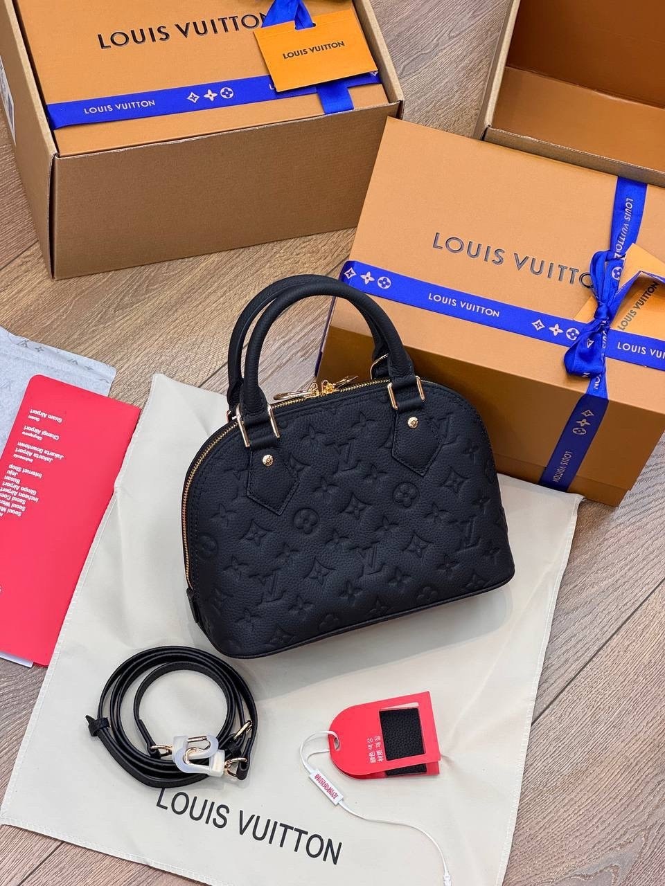 сумкa louis vuitton,женская сумка louis vuitton,сумка луи виттон,сумка louis vuitton в форме ракушки,сумочка луи виттон