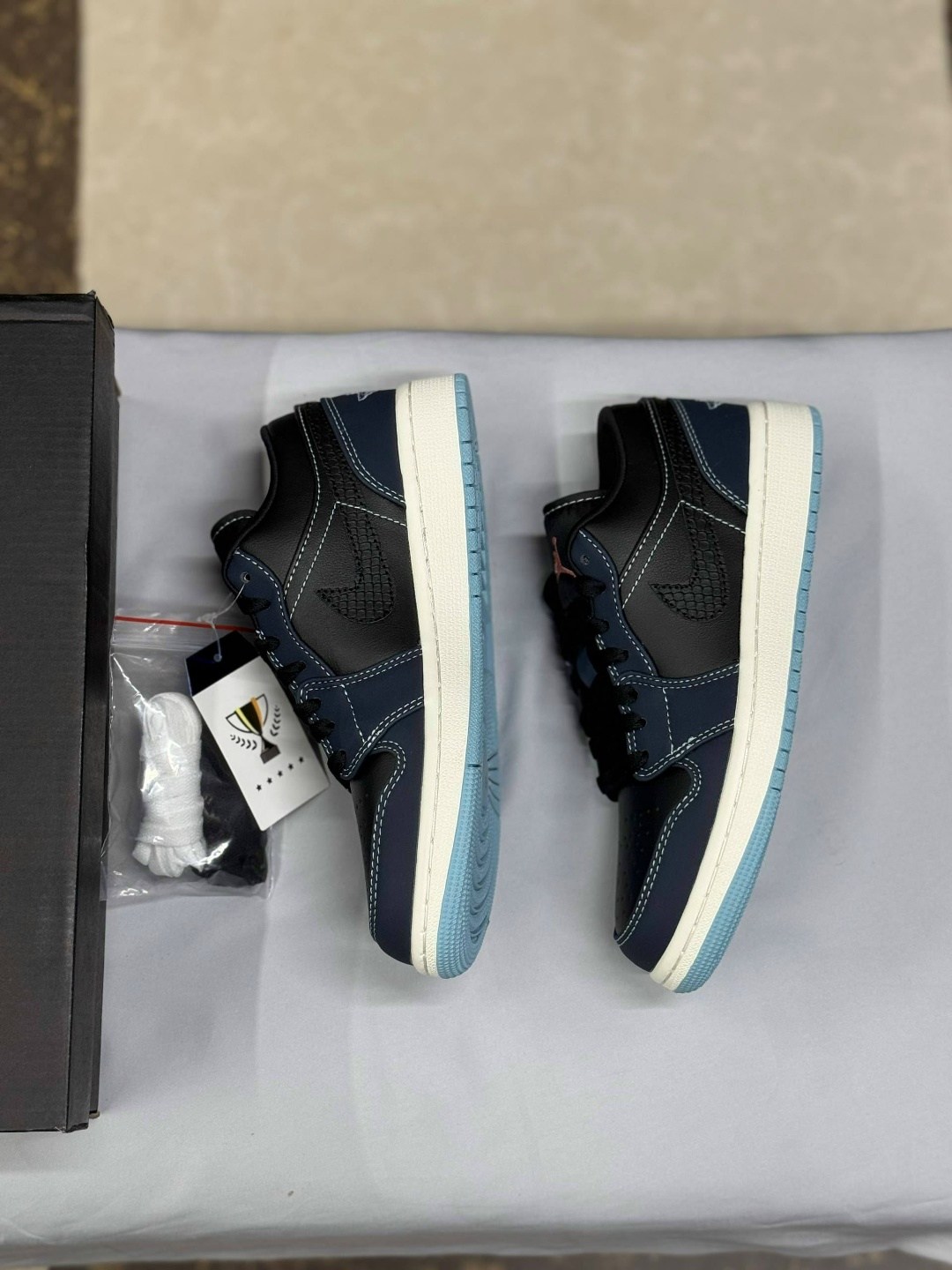 air jordan 1 low wmns black blue aqua,кроссовки nike air jordan 1 low,nike air jordan 1 low sb midnight navy,nike air jordan 1 low se craft obsidian,nike air jordan 1 low