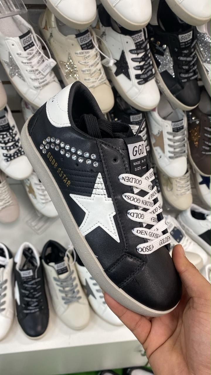 golden goose кеды блестящие черные,golden goose черные кеды женские,golden goose кеды super-star с кристаллами черный,,голден гус кеды черные