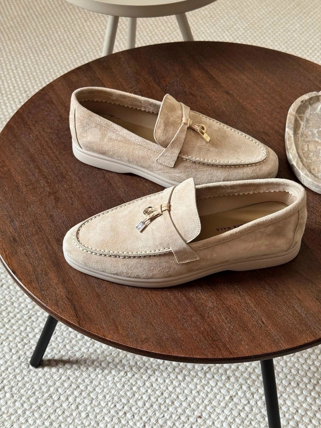 женские лоферы loro piana,loro piana лоферы,,лоферы замшевые loro piana,замшевые женские лоферы loro piana