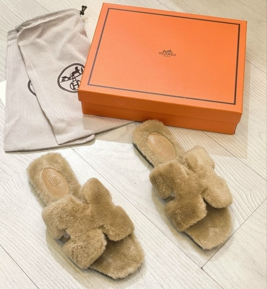 тапочки hermes,шлепанцы hermes,тапочки хермес женские,тапки hermes женские,меховые шлепки hermes