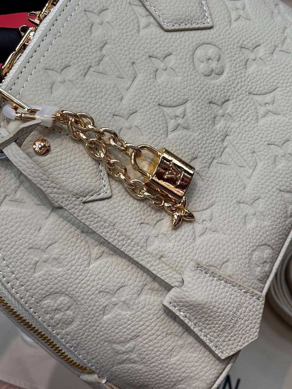сумкa louis vuitton,женская сумка louis vuitton,сумка луи виттон,сумка louis vuitton в форме ракушки,сумочка луи виттон
