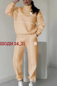 Костюм