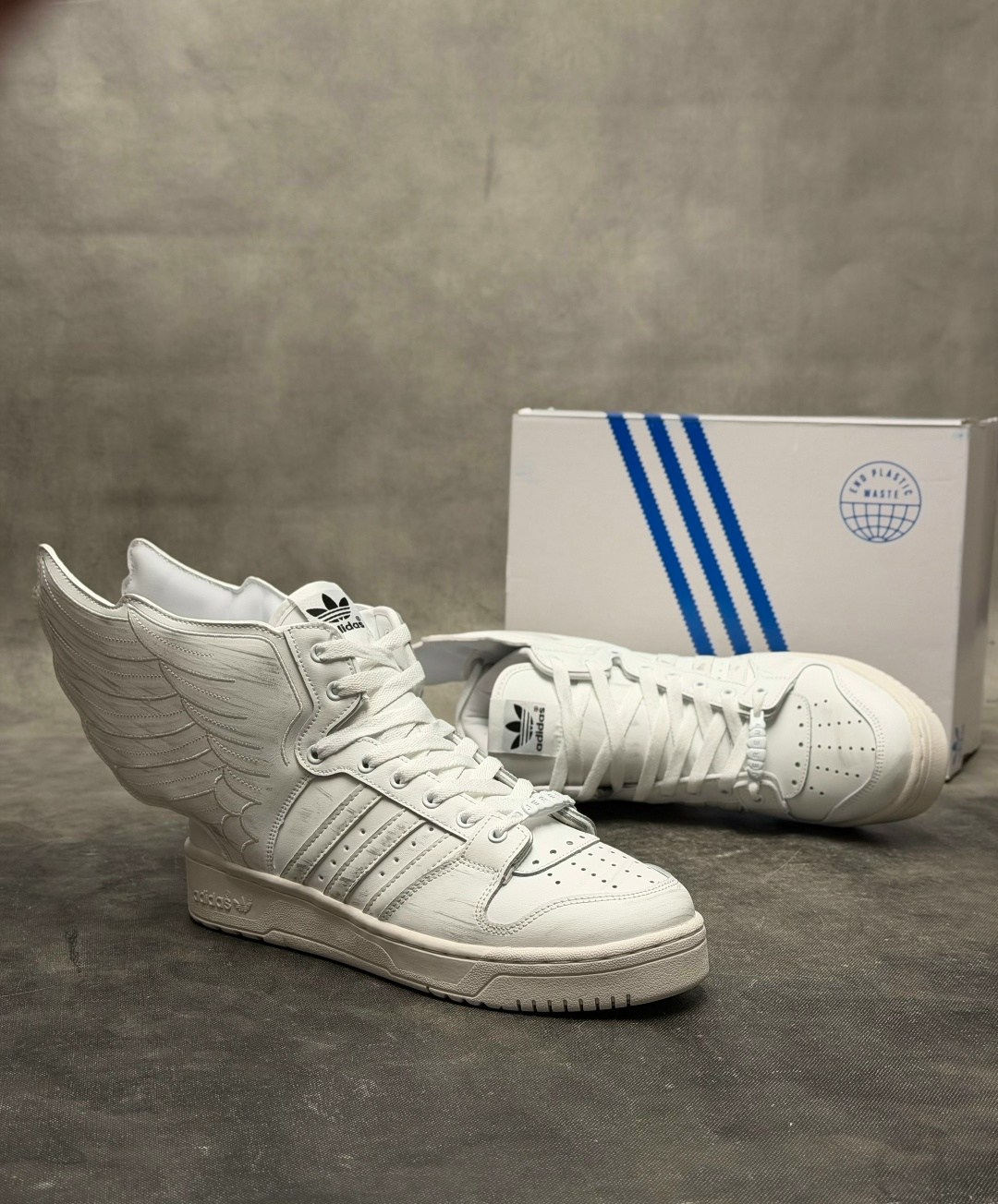 adidas jeremy scott wings 2.0,adidas jeremy scott money wings 2.0,adidas wings 2.0 x jeremy scott money,adidas jeremy scott wings,adidas x jeremy scott js wings 2.0 money g95773