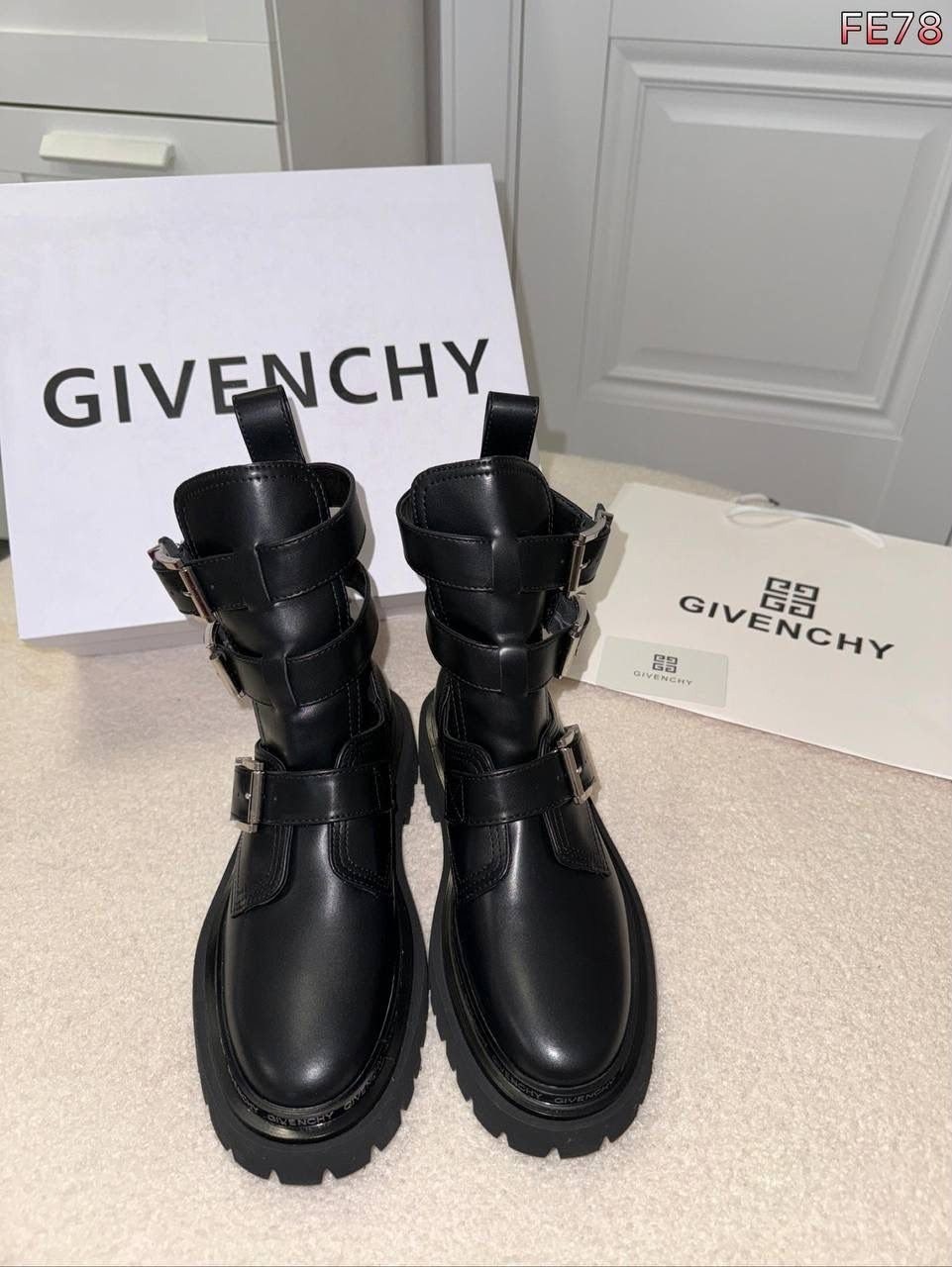 ботинки givenchy,,женские ботинки,женская , на платформе