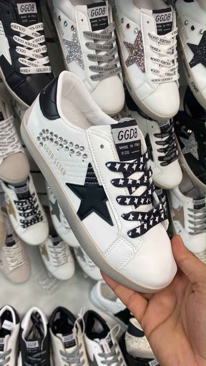 golden goose кеды блестящие черные,golden goose черные кеды женские,golden goose кеды super-star с кристаллами черный,,голден гус кеды черные