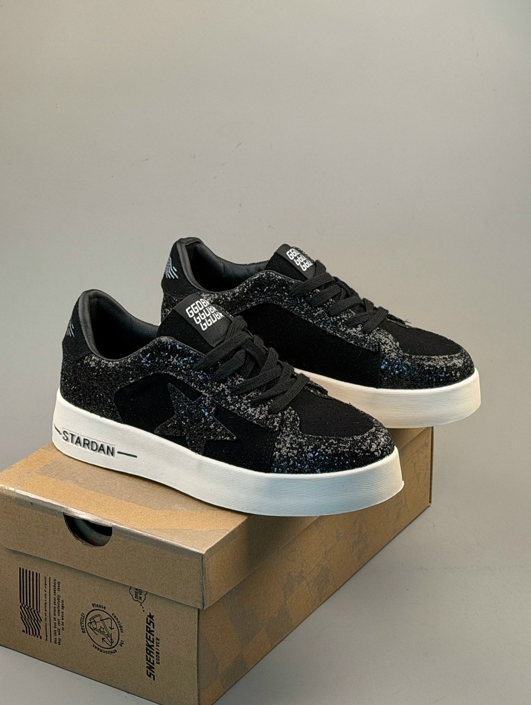 ,голден гус кеды черные,кеды hi star с блестками golden goose черный,кеды женски,кроссовки черные