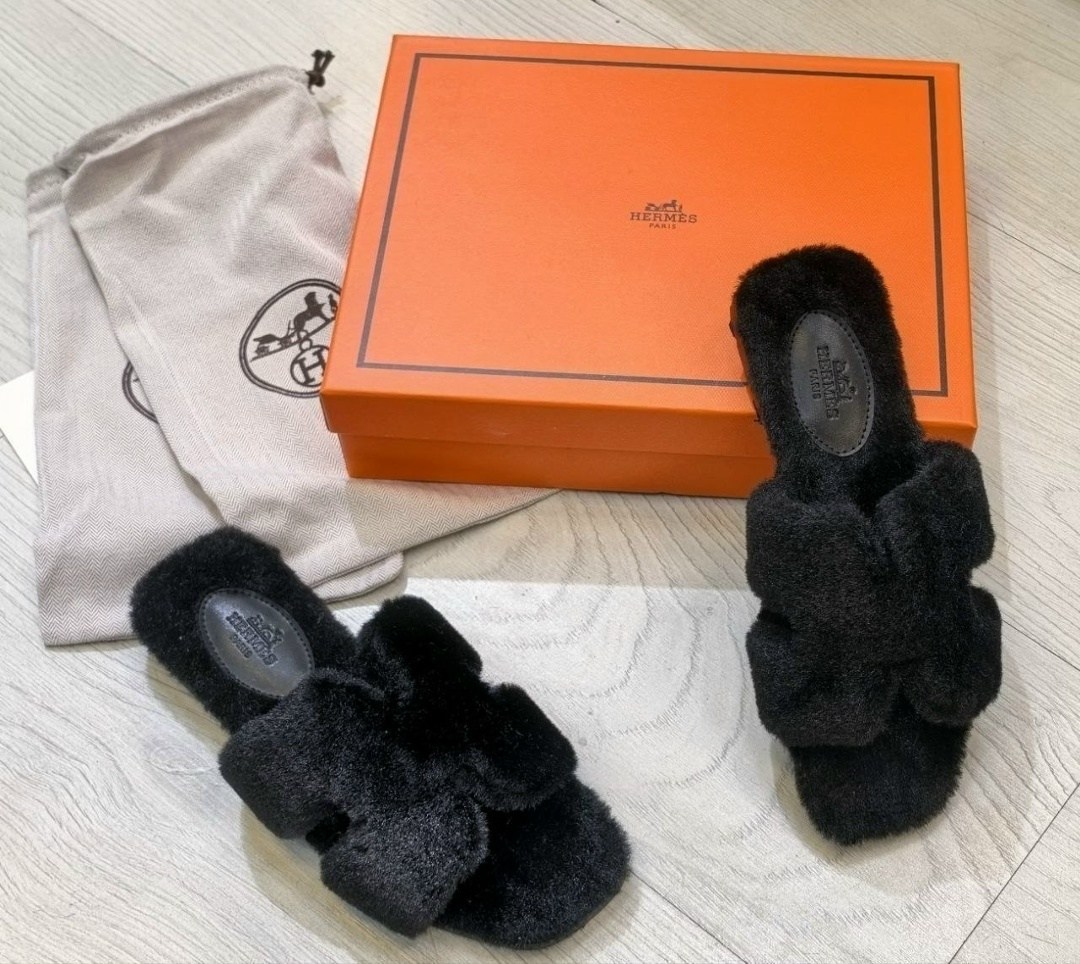 тапочки hermes,шлепанцы hermes,тапочки хермес женские,тапки hermes женские,меховые шлепки hermes