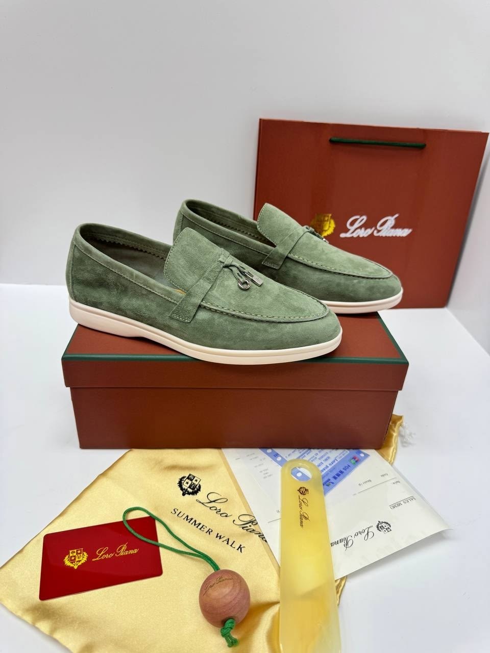 лоферы женские loro piana,замшевые лоферы loro piana,,лоферы loro piana,замшевые женские лоферы loro piana оливковые