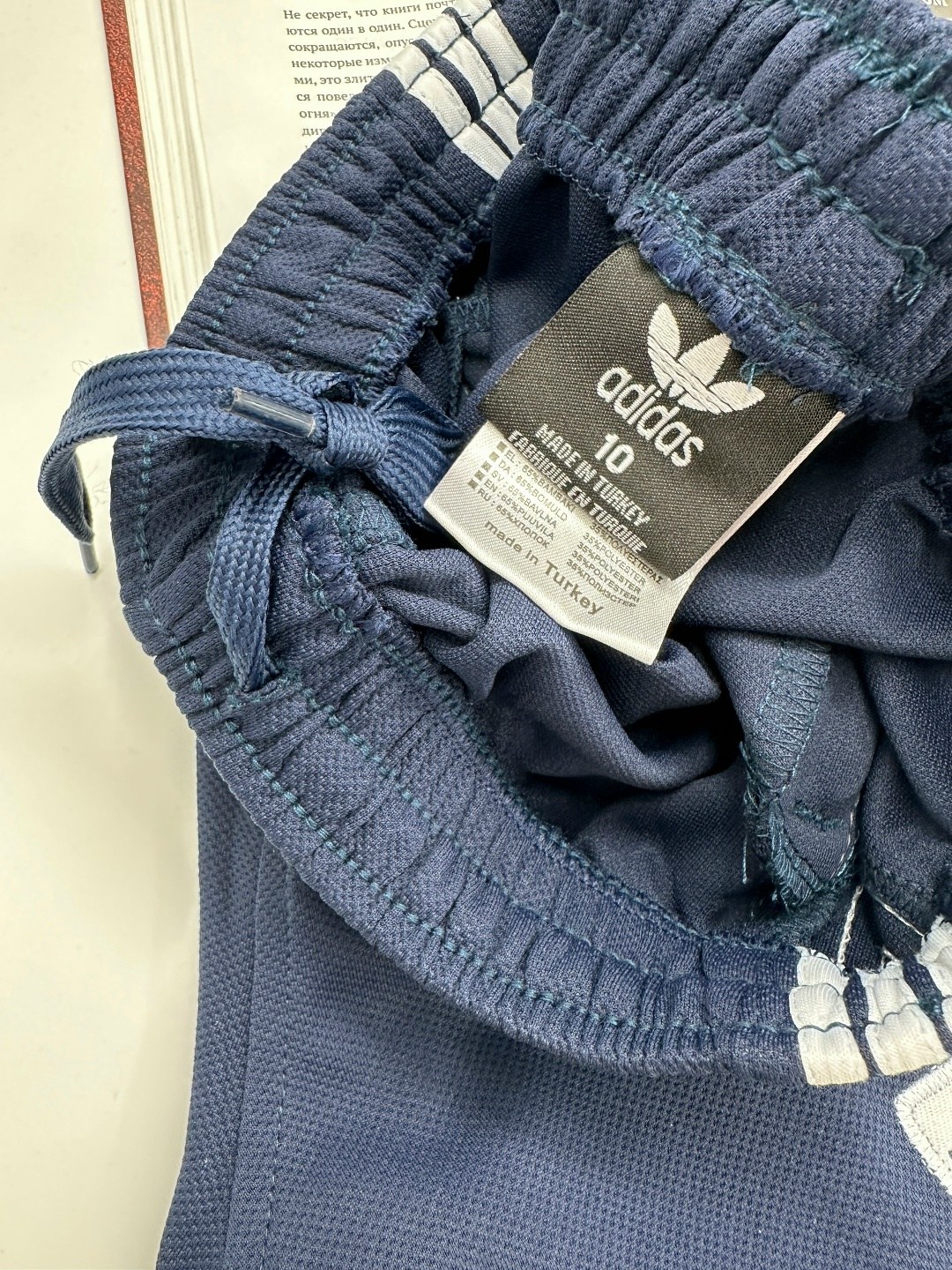 костюм спортивный adidas originals,спортивный костюм adidas,костюм спортивный адидас,голубой спортивный костюм адидас ориджинал,костюм спортивный adidas originals светло-серый
