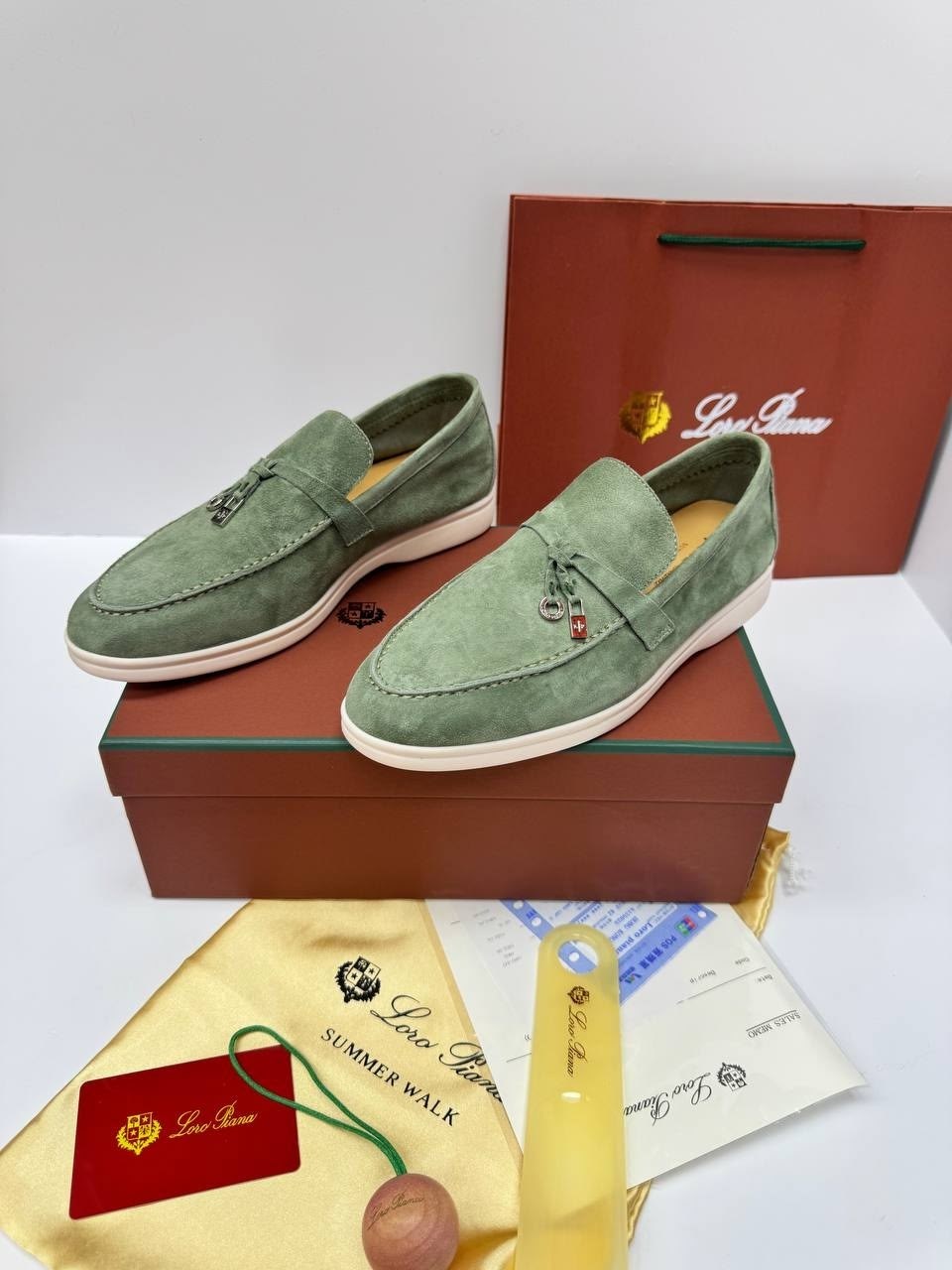 лоферы женские loro piana,замшевые лоферы loro piana,,лоферы loro piana,замшевые женские лоферы loro piana оливковые