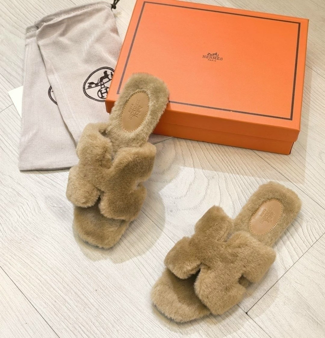 тапочки hermes,шлепанцы hermes,тапочки хермес женские,тапки hermes женские,меховые шлепки hermes