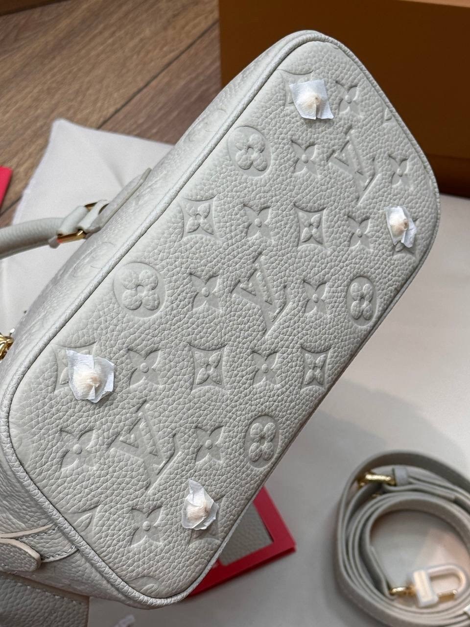 сумкa louis vuitton,женская сумка louis vuitton,сумка луи виттон,сумка louis vuitton в форме ракушки,сумочка луи виттон