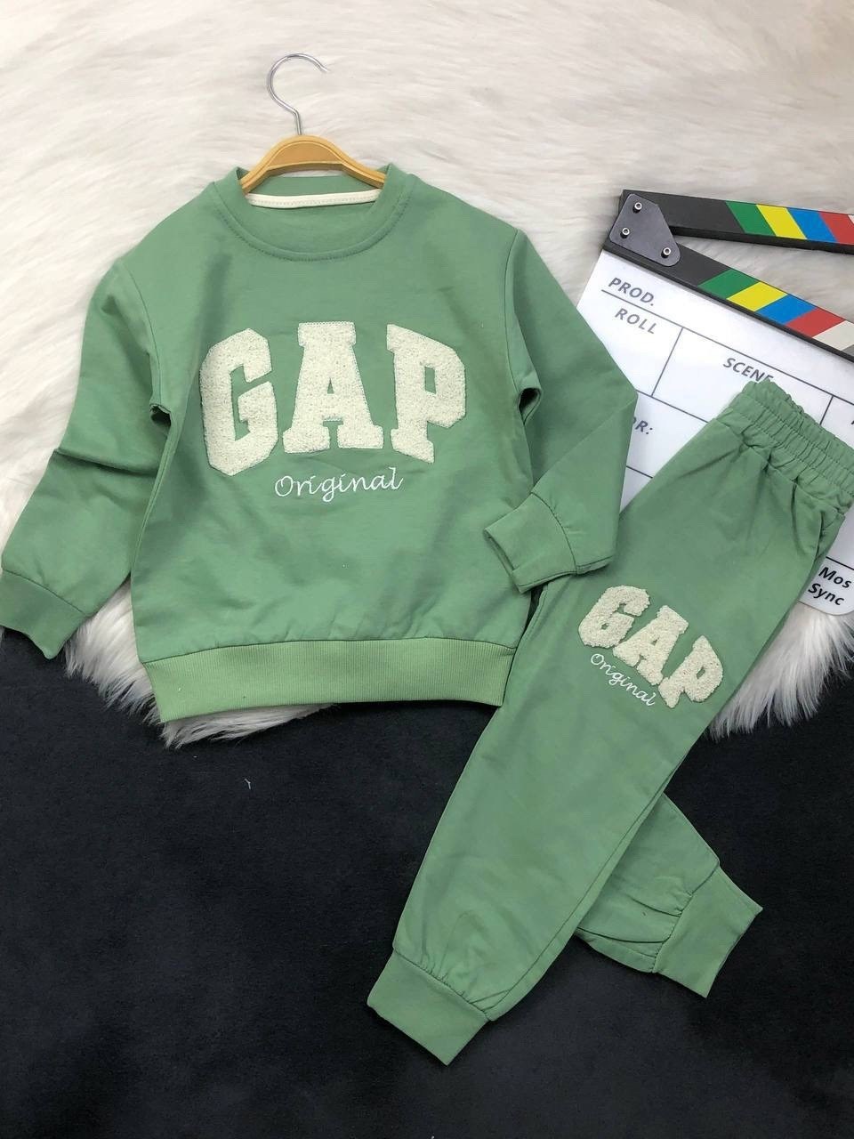 костюм спортивный gap,комплект одежды gap,детский спортивный костюм gap,костюм детский,спортивные костюмы для девочек