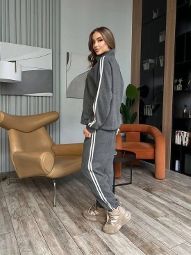 Костюм