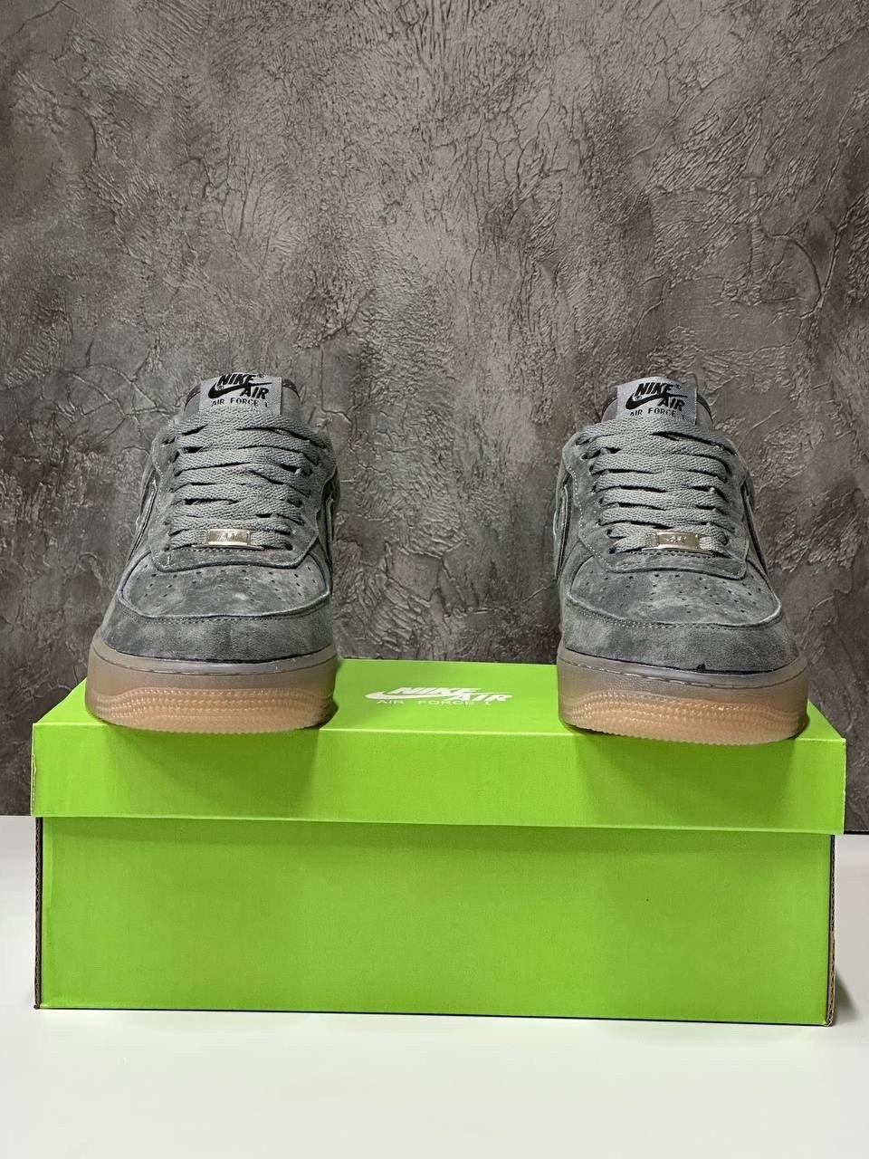 кросcовки nike air force 1,nike air force 1 low suede dark grey,nike air force 1 low suede,nike air force 1 low grey suede,кроссовки nike air force 1 low